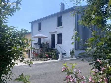 maison 7 pièces 243 m²