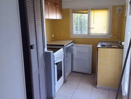 studio 21 m² indépendant avec terrasse – marseille 11e (la barasse) – 560 cc