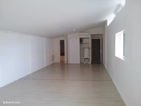 loue appartement centre ville de couhe