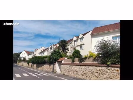 studio 29 m2 proche toutes commodités petite résidence calme boussy saint antoine