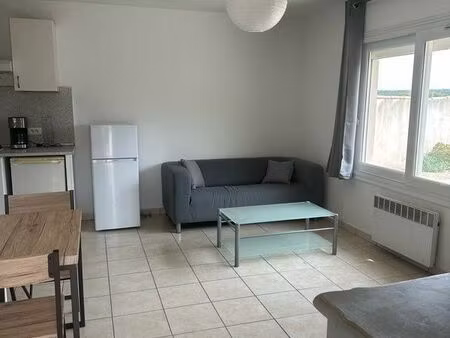 location meublée dans village avec parking