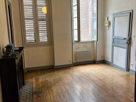 à louer appartement moulins