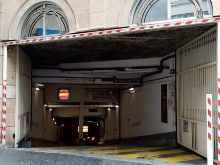 parking moto passy paris 6em