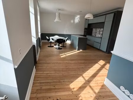 appartement t3 dans maison classée centre ville