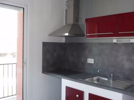 beau t 4 à naucelle (12800)