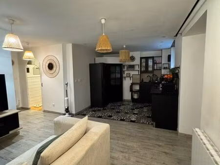 ? à louer – appartement t3 de 60 m² avec cour – saint-vallier (drôme)