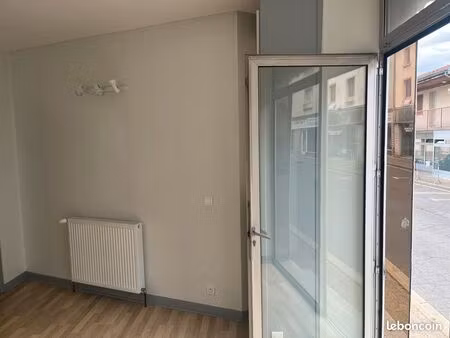 local pour bureaux  commerces ou autres