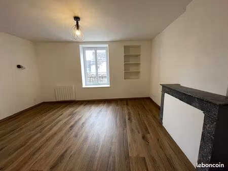 rare centre-ville cour cheverny maison refaite à neuf avec grand parking et grand terrain