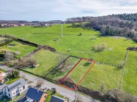 belle parcelle de 10 ares à vendre à gives - huy