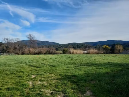 vente terrain 830 m² à pignans (83790)  163 000 €