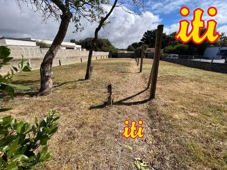 vente terrain aux sables-d'olonne (85100) : à vendre / 369m² les sables-d'olonne