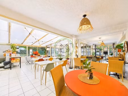 vente locaux professionnels 149.7 m² à frejus (83600)  65 000 €