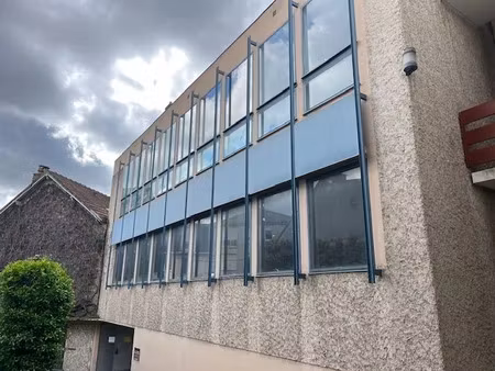 vente locaux professionnels à orsay (91400)  380 000 €