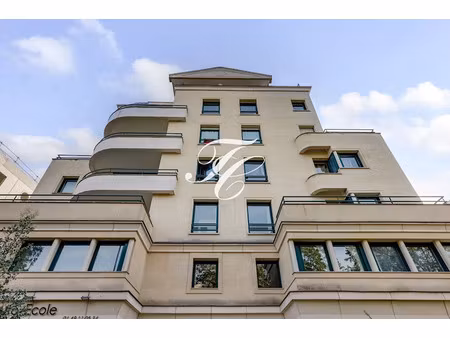 vente locaux professionnels 59 m² à saint-cloud (92210)  350 000 €