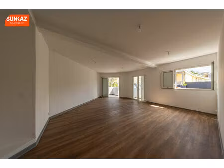 le tampon centre - appt t3 - 920€ cc