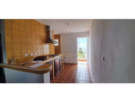 a louer appartement f4 à saint andré secteur milles roches