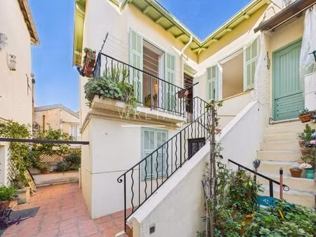 appartement 3 pièces avec balcon - menton vieille ville