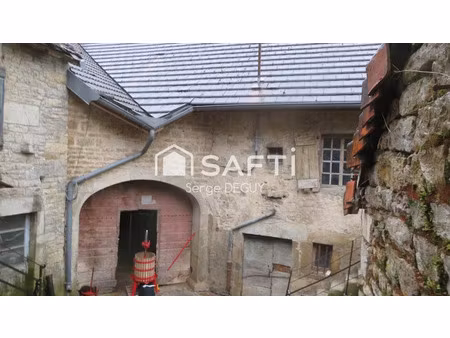 vente immeuble 330 m² à lavigny (39210)  79 000 €