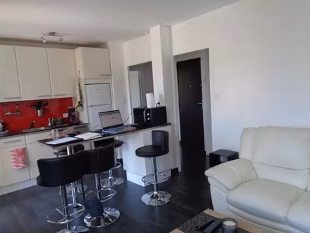 location meublée appartement 1 pièce 40 m² à saint-egreve (38120)  659 €