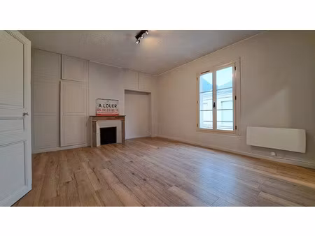 location appartement 3 pièces 60 m² à thouars (79100)  460 €
