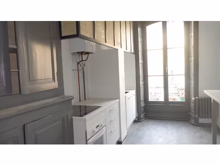 t2 - cuisine aménagée 21 avenue de la république aurillac