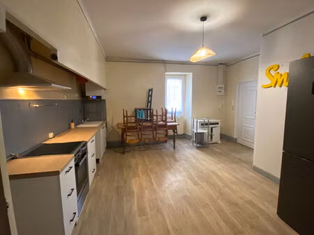 appartement caussade centre  2 chambres  84 m2