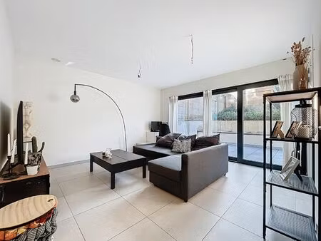 duplex à louer à avenue laure 95 berchem-sainte-agathe (vbd70958)