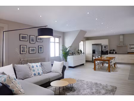 appartement t4 avec grande terrasse et parking