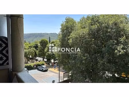 gréoux   appartement t2 avec ascenseur et place de parking