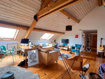 vente d'un appartement de 4 pièces (122 m2) à tarbes