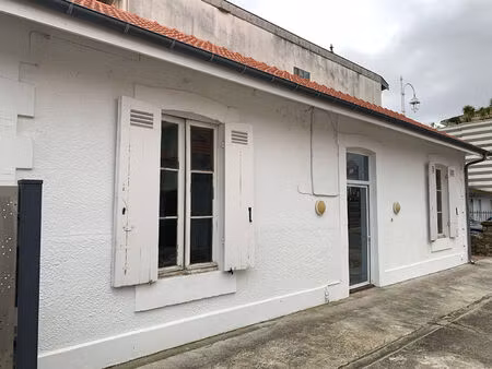 arcachon - l'aiguillon - charmant pied à terre à 2 pas du port dans le secteur prisé de l'