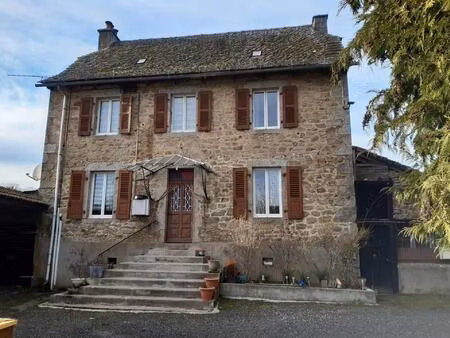 corps de ferme avec dependances terrain et verger