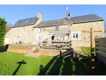 longère rénovée avec studio sur grand terrain clos