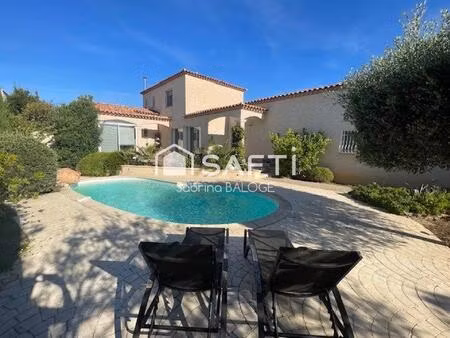 villa d'environ 110m2 sur un grand terrain arboré