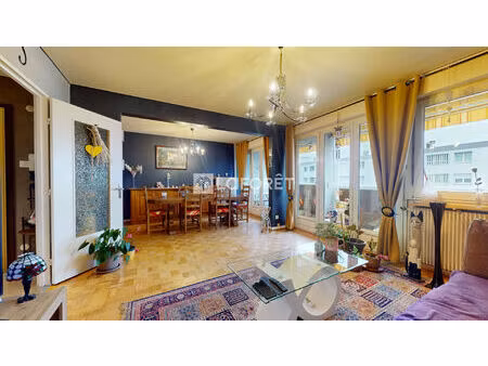 appartement hoenheim 4 pièces 80 m2 / terrasse / parking / cave