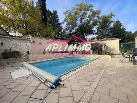 maison plain-pied avec pisicne