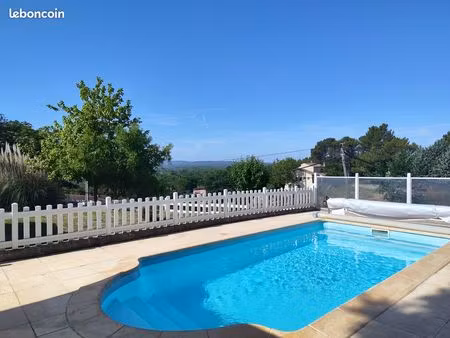 villa plain-pied avec piscine à la verdière