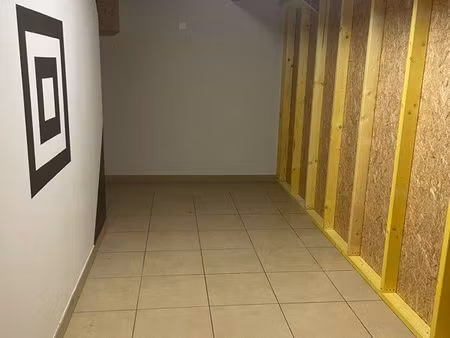 box à louer la roche sur yon - 7m2 - stockage - garde meubles - proche flâneries