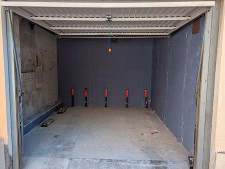 location garage/box plain pied fermé et sécurisé cannes centre