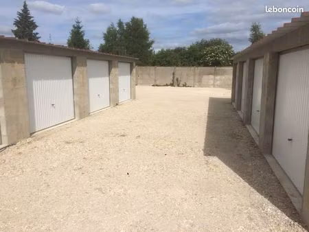 garage / box fermé sécurisé - 800 m gare chartres