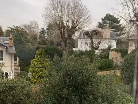 croissy sur seine  front de seine  location  53 m²  parking jardin