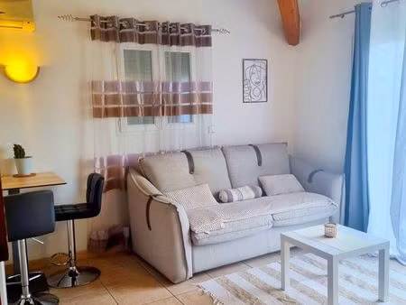 studio mezzanine lumineux avec grande terrasse