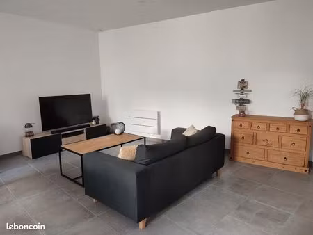 maison de bourg rénovée 76 m2  2 chambres