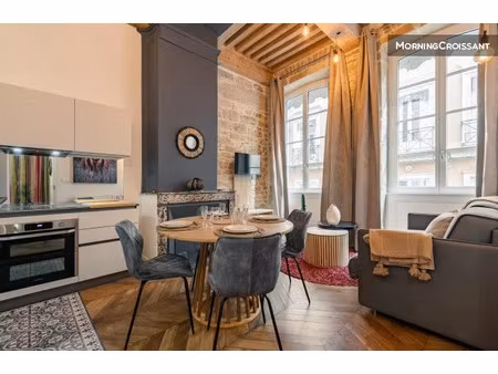 location meublée appartement 2 pièces 45 m² à lyon 1er (69001)  1 885 €