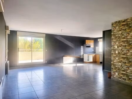 t4 avec terrasse et garage