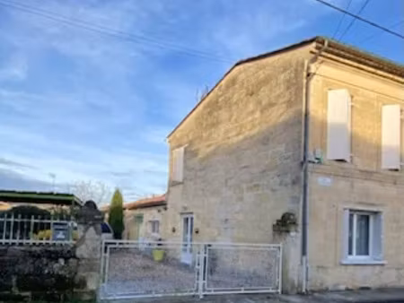 location maison 3 pièces 120 m² à les billaux (33500)  800 €