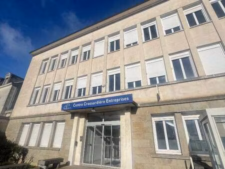 location bureaux et commerces à laval (53000) : à louer / laval