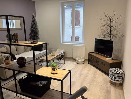 location meublée maison 2 pièces 41 m² à marines (95640)  760 €