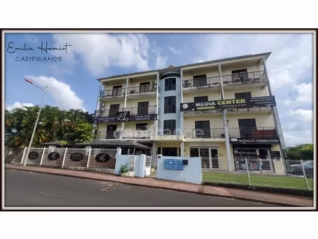 location locaux professionnels 1 pièce 9 m² à le lamentin (97232)  312 €