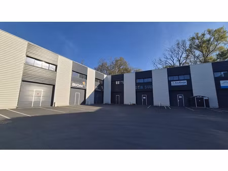 location locaux professionnels 5 pièces 182 m² à anglet (64600)  2 030 €